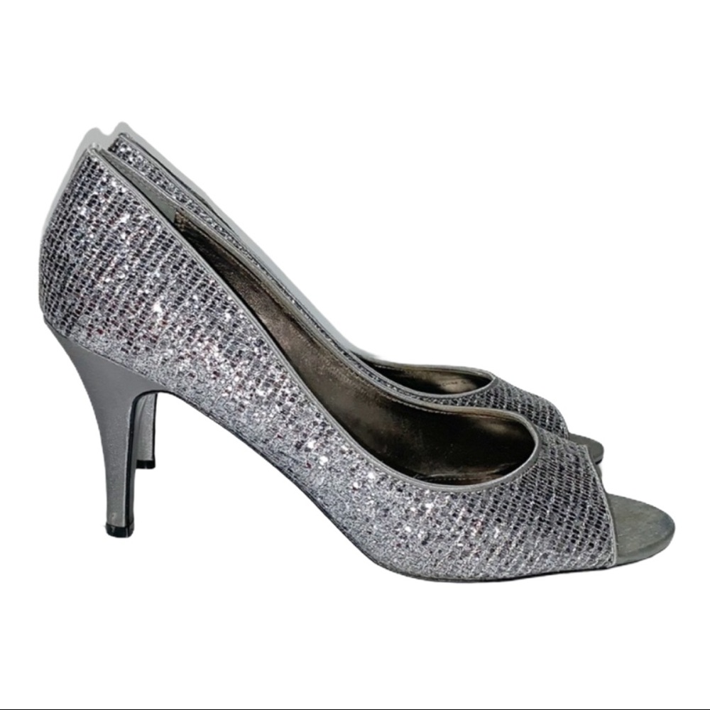 TOUCH OF NINA Silver Glitter Peep Toe Heels 9